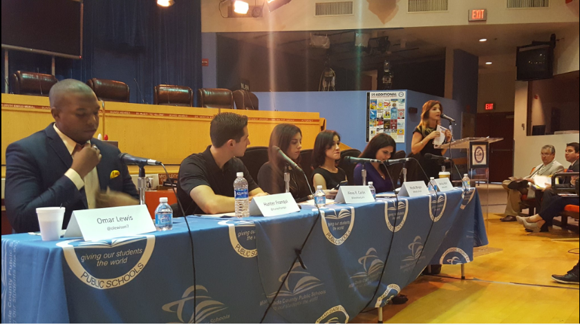 MLEC Journalism Students Attend MDCPS Social Media Forum