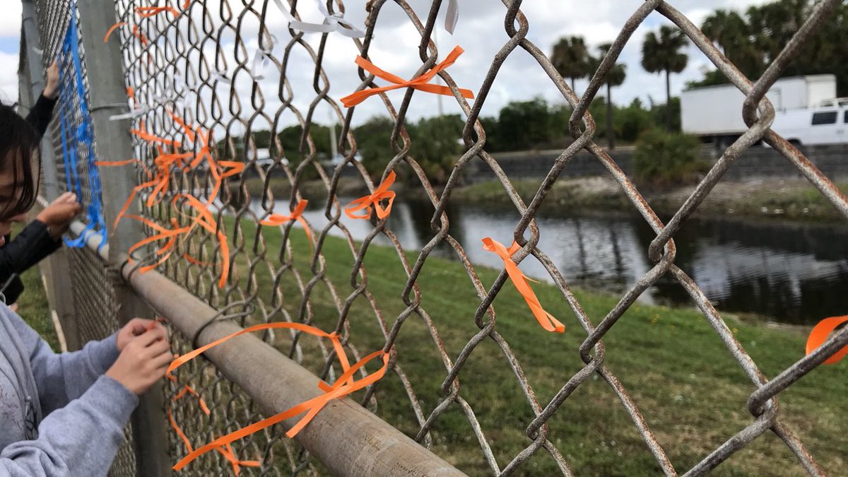 MLEC Shows Support for Parkland with Orange Ribbons