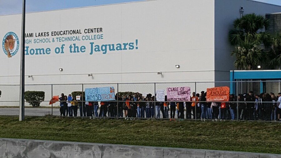 MLEC Students Stand with Stoneman Douglas