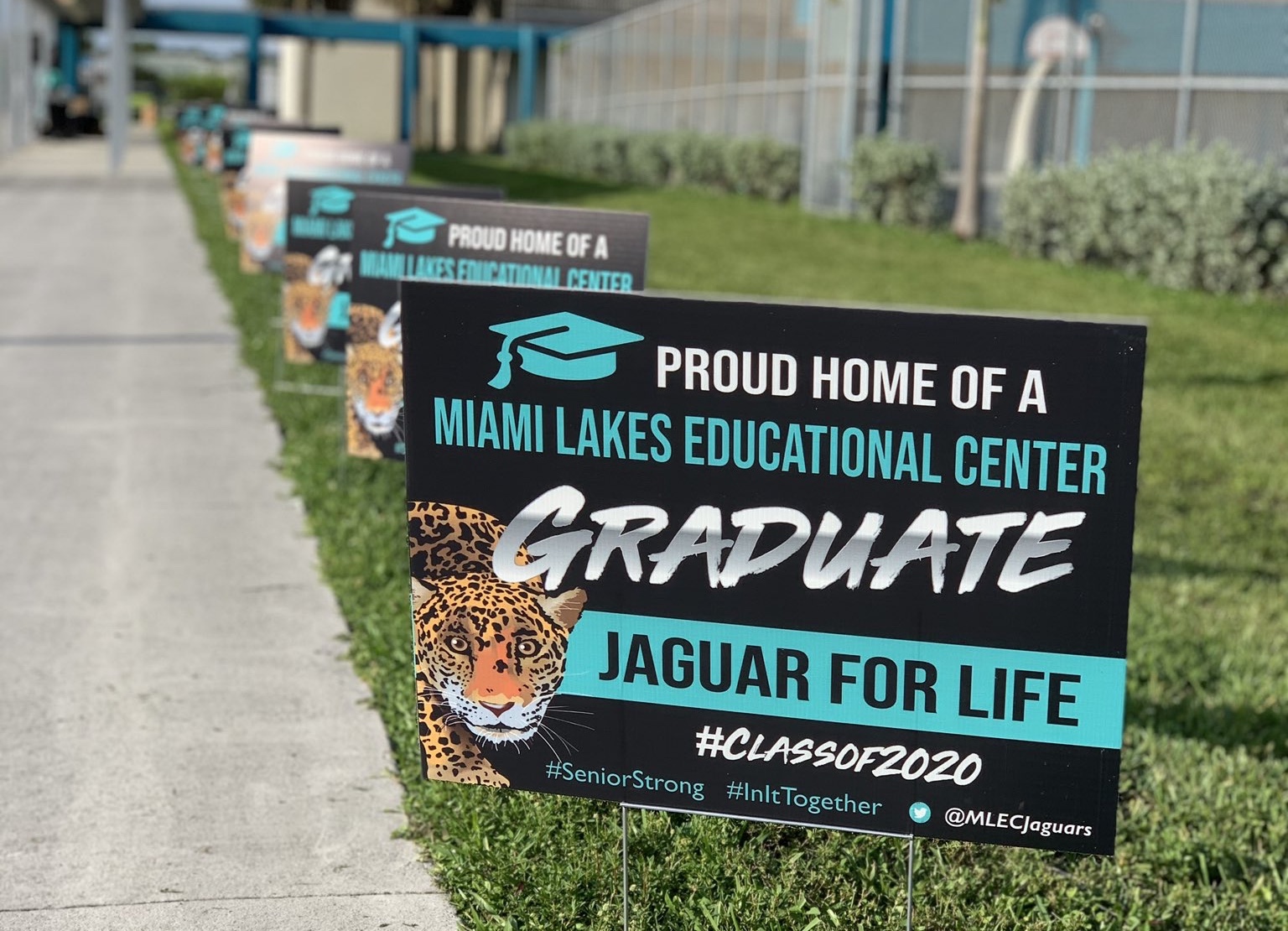 Miami Lakes Educational Center’s Seniors and Staff Won’t Let Covid-19 Get Away with Ruining Their School Year