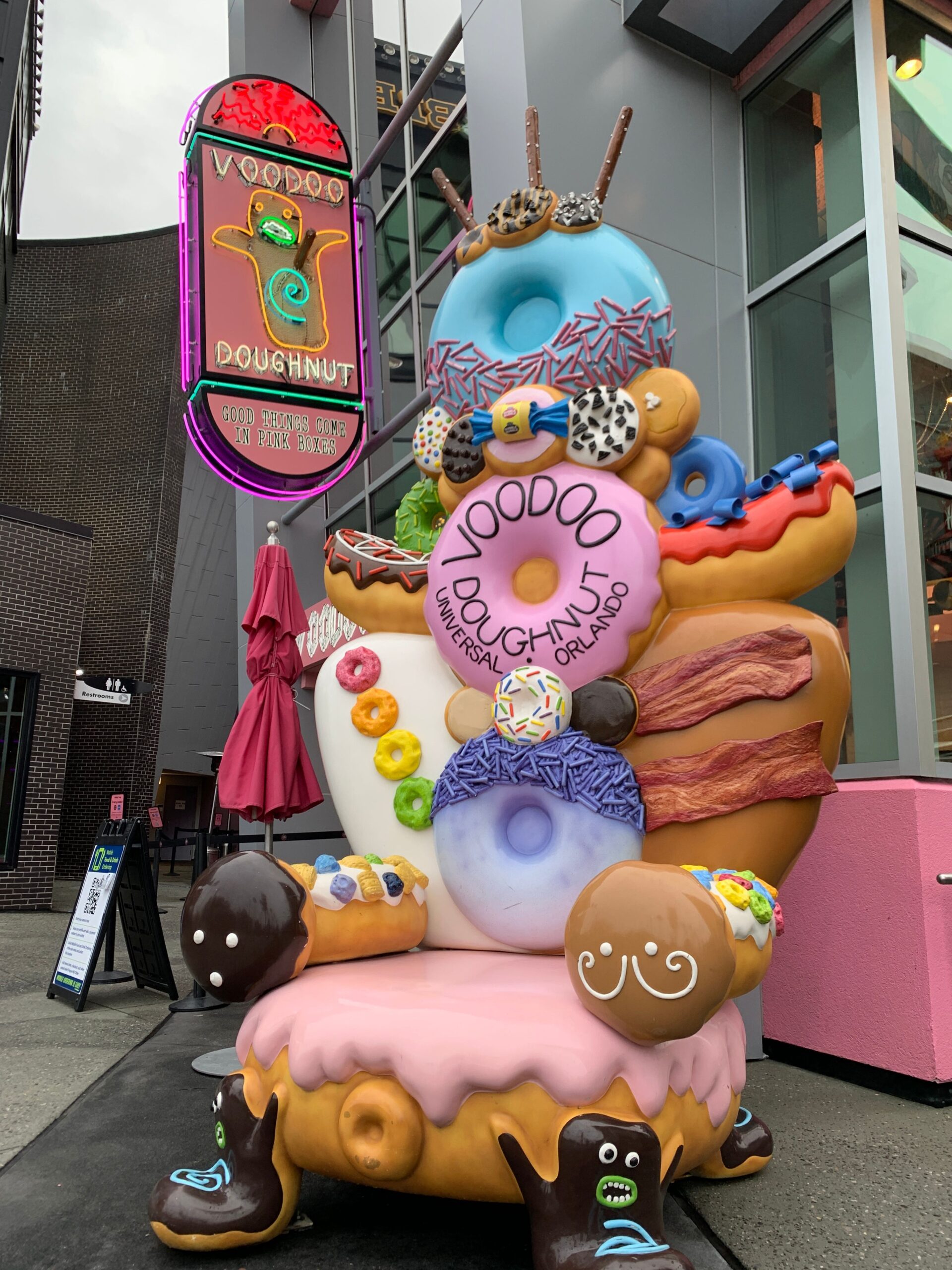 Voodoo Doughnuts: CityWalk’s Finest Desserts